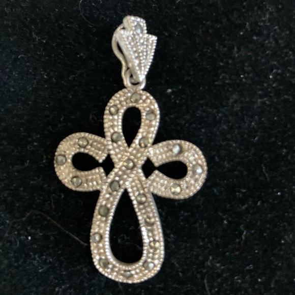 Pendant - Picture 2 of 3